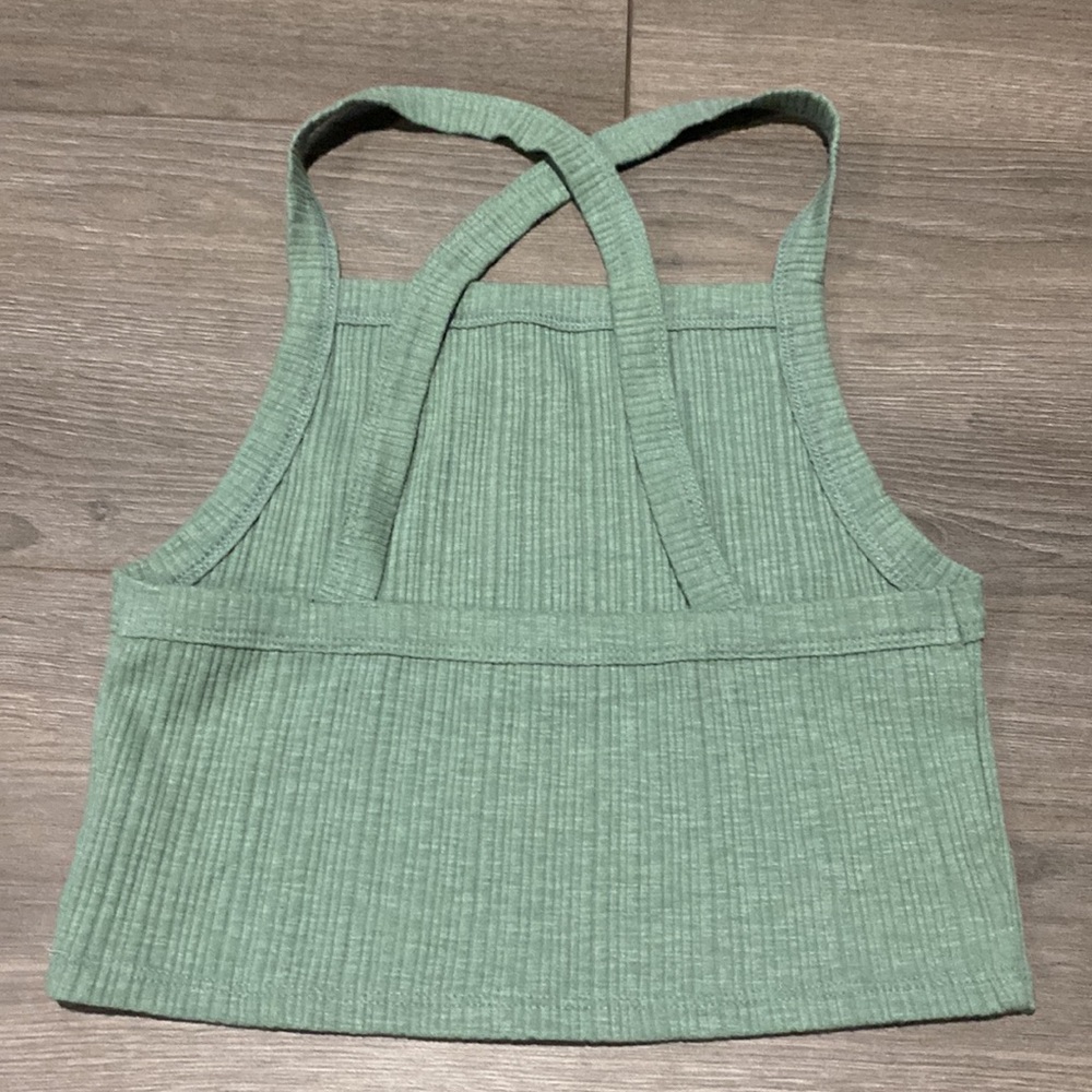 American Eagle. cropped tank top - Picture 2 of 7